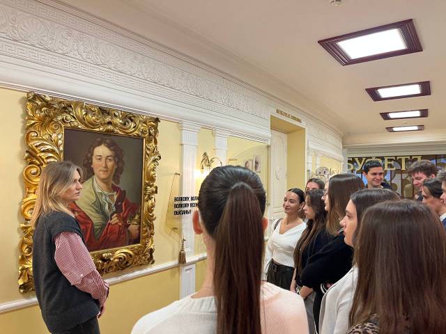 За кулисами менеджмента: будущие управленцы открыли секреты театрального закулисья