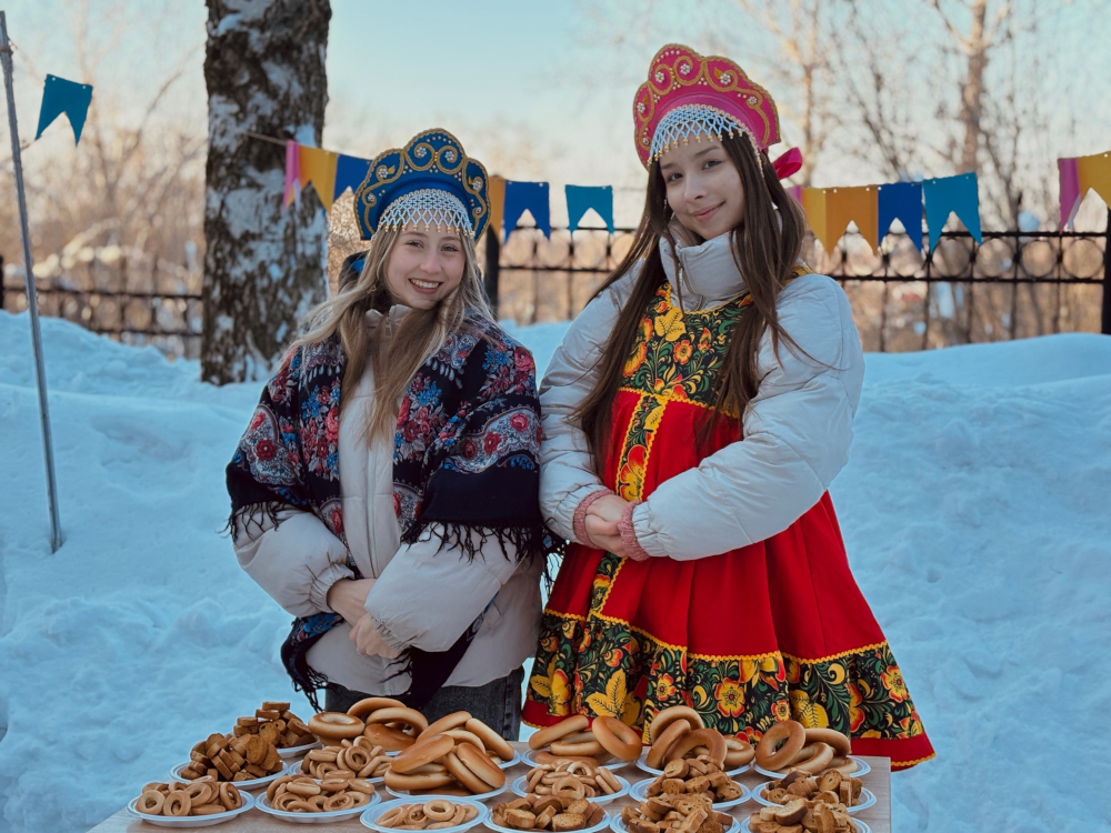 Широкая Масленица объединила студентов и школьников на площадке Финансового университета