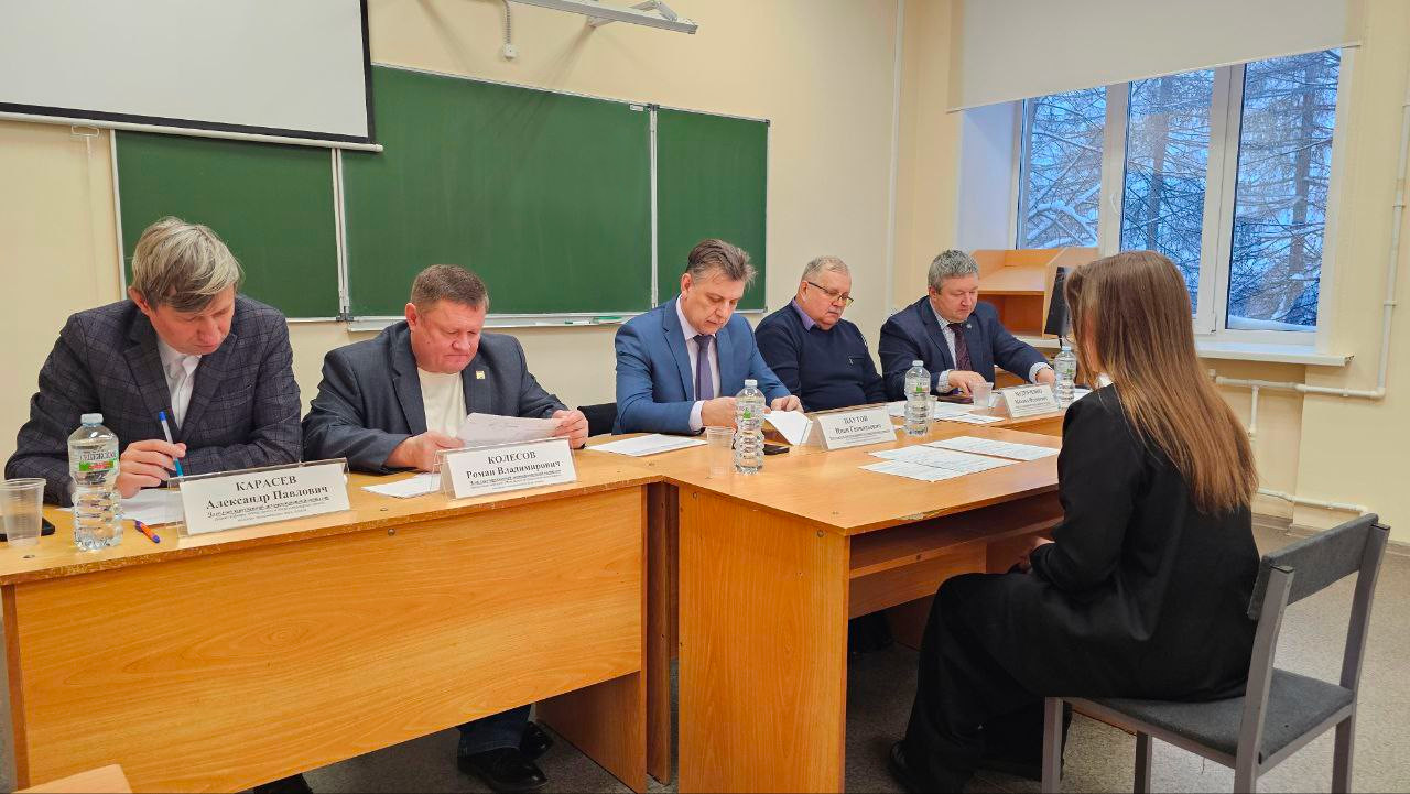 Поздравляем студентов бакалавриата очно-заочной формы обучения с началом Государственной итоговой аттестации!